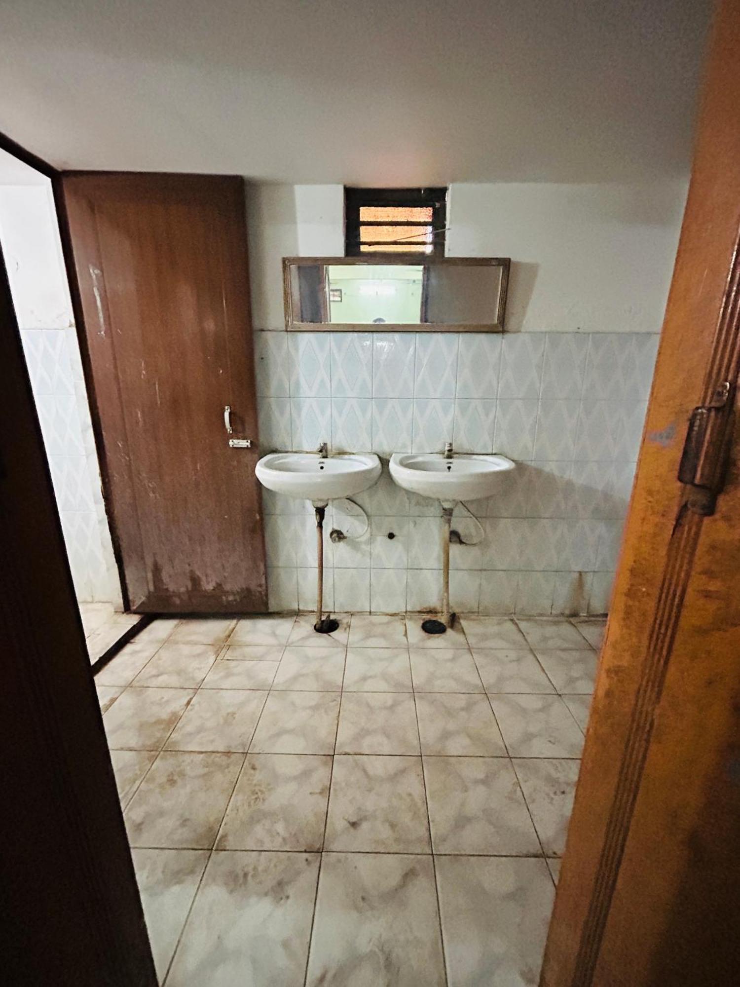 ורנאסי Satsang Lodge מראה חיצוני תמונה